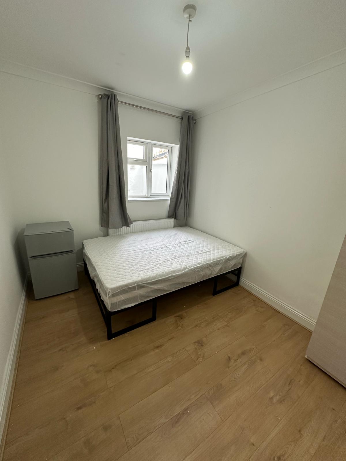 🌟 Double Room – Colegrave Road, Stratford (E15 1DZ)